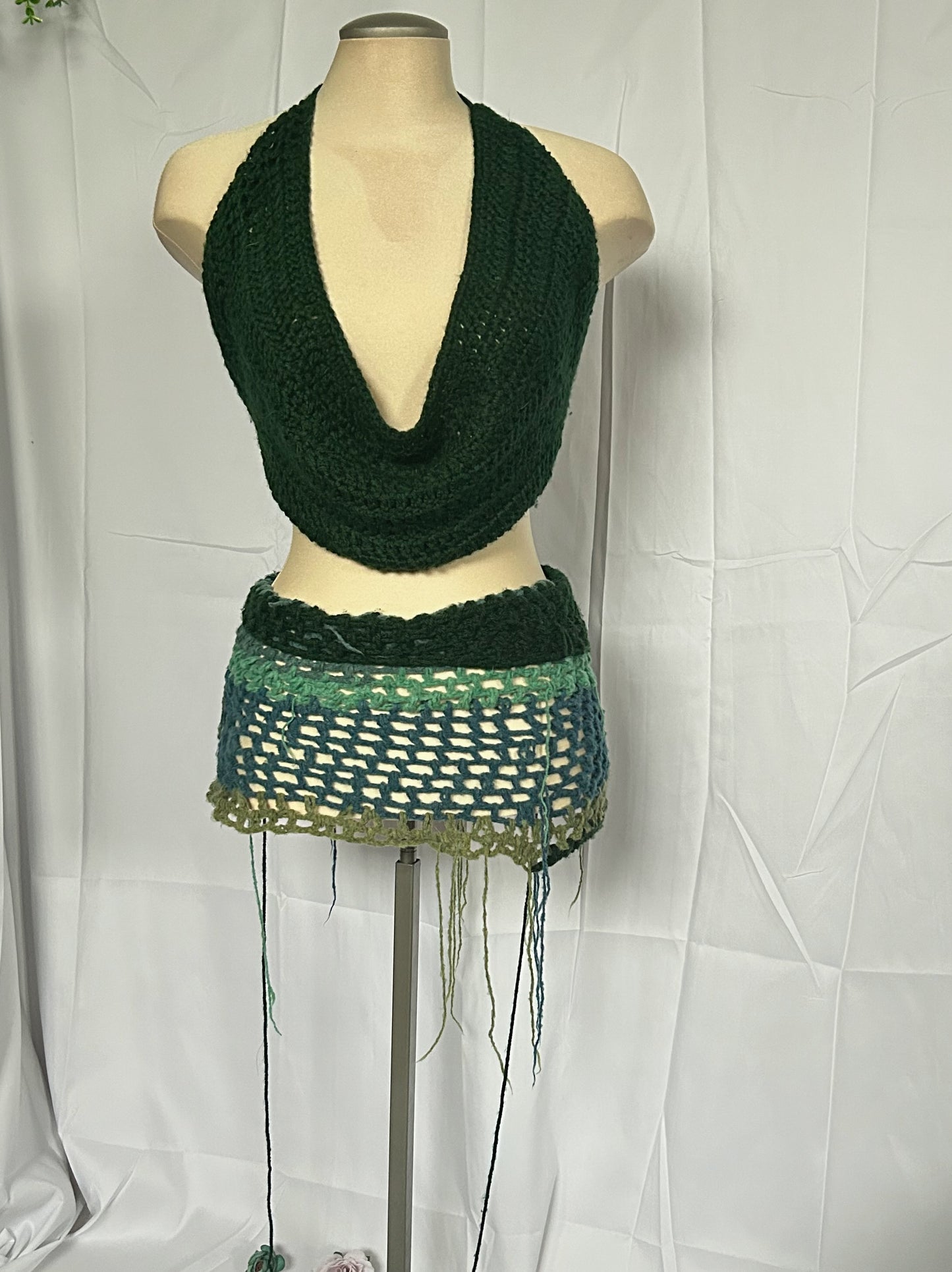 “Dova” two piece in green